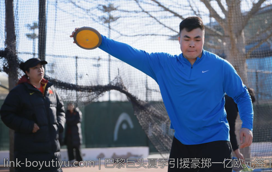 巴黎巨头夏季引援豪掷一亿欧元签下新星