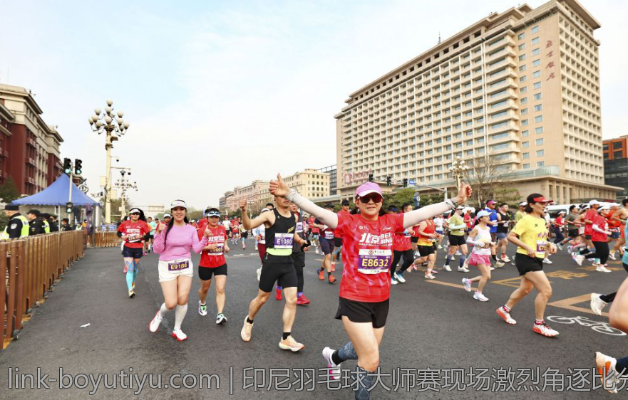 印尼羽毛球大师赛现场激烈角逐比分追踪